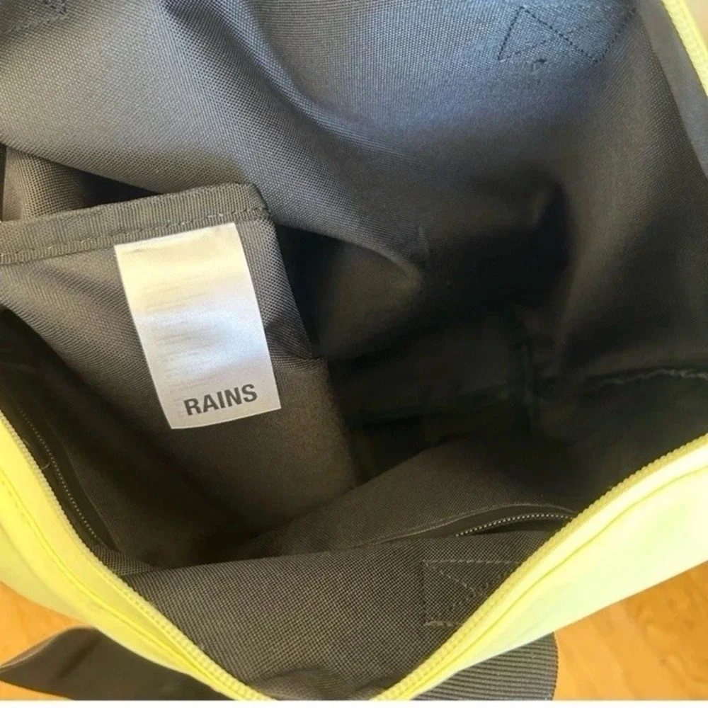 RAINS‎ rush tote bag - waterproof Denmark NWT - commuter new Straw Butter Yellow